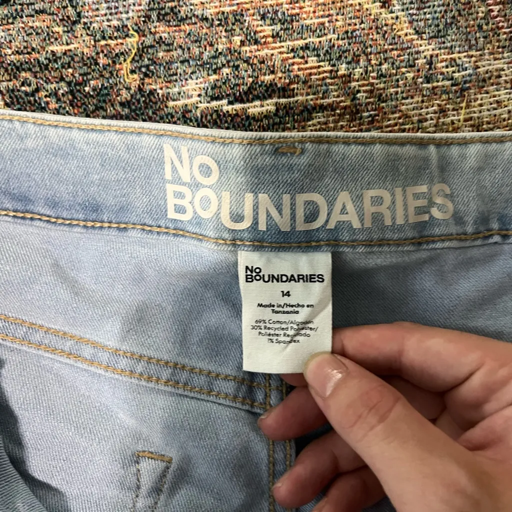 No Boundaries Light Wash High Rise Wide‑Leg Jeans 14 Baggy Y2K Casual Streetwear - Image 15