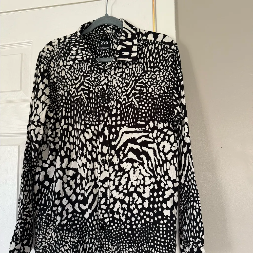 Zara 101 Dalmatians Black & White Shirt Blouse Office Business Casual - Image 4