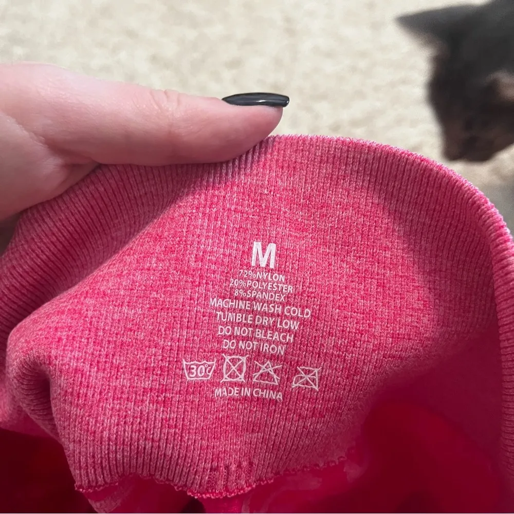 pink seamless cheetah full length leggings size medium - Image 2