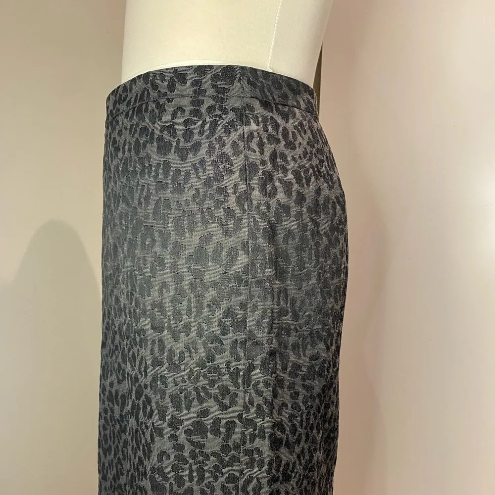Ann Taylor Loft Black Gray Leopard Print Skirt Size 4 - Image 9