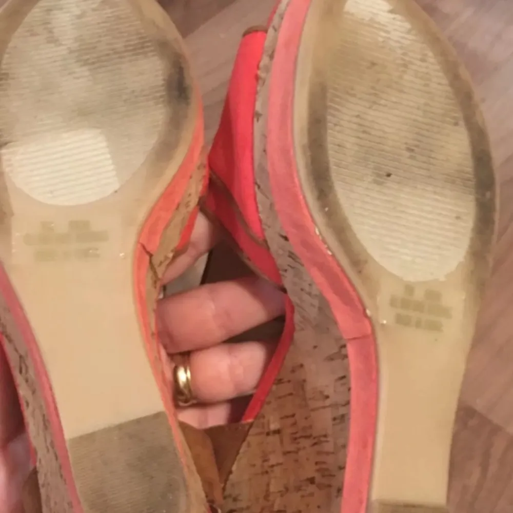 Cork Wedge Open Toe Heels Size 7 Red - Image 9