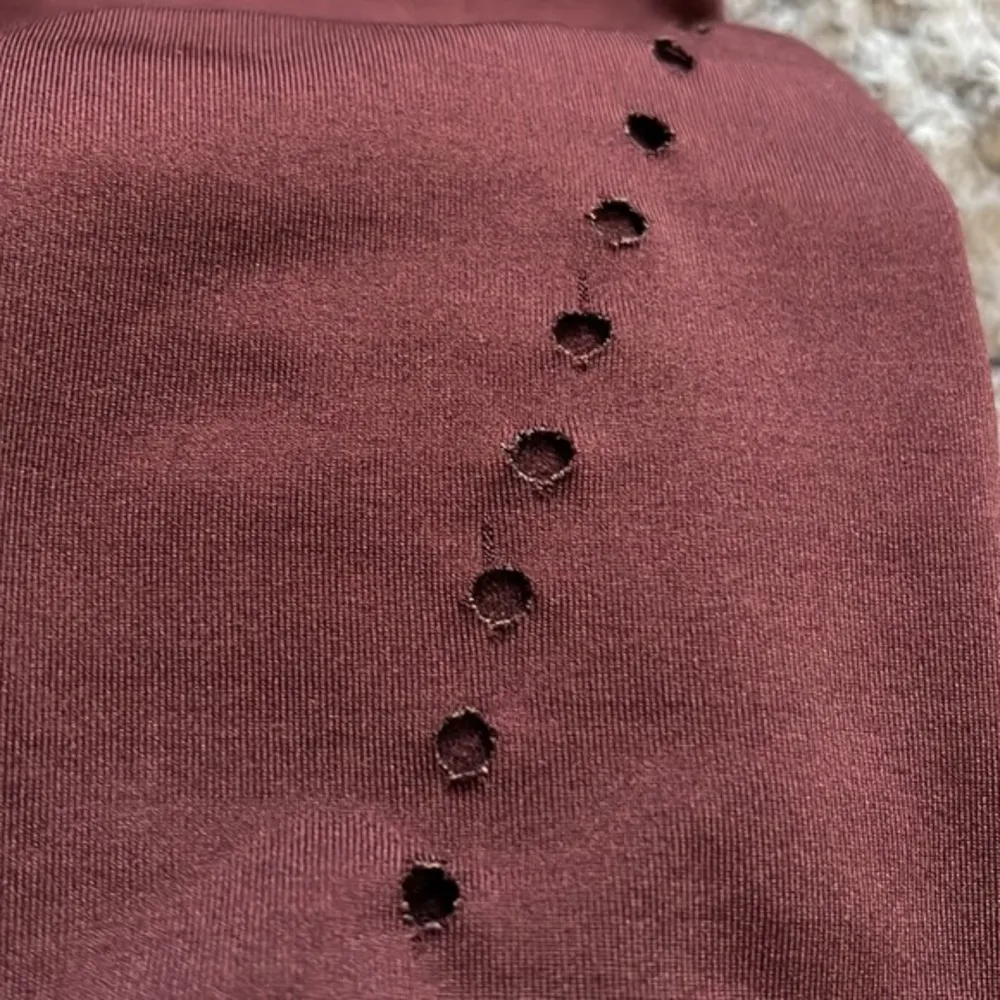 Nike Hyper Warm Maroon Leggings w/ Stirups SZ XS GUC #1980 - Image 5