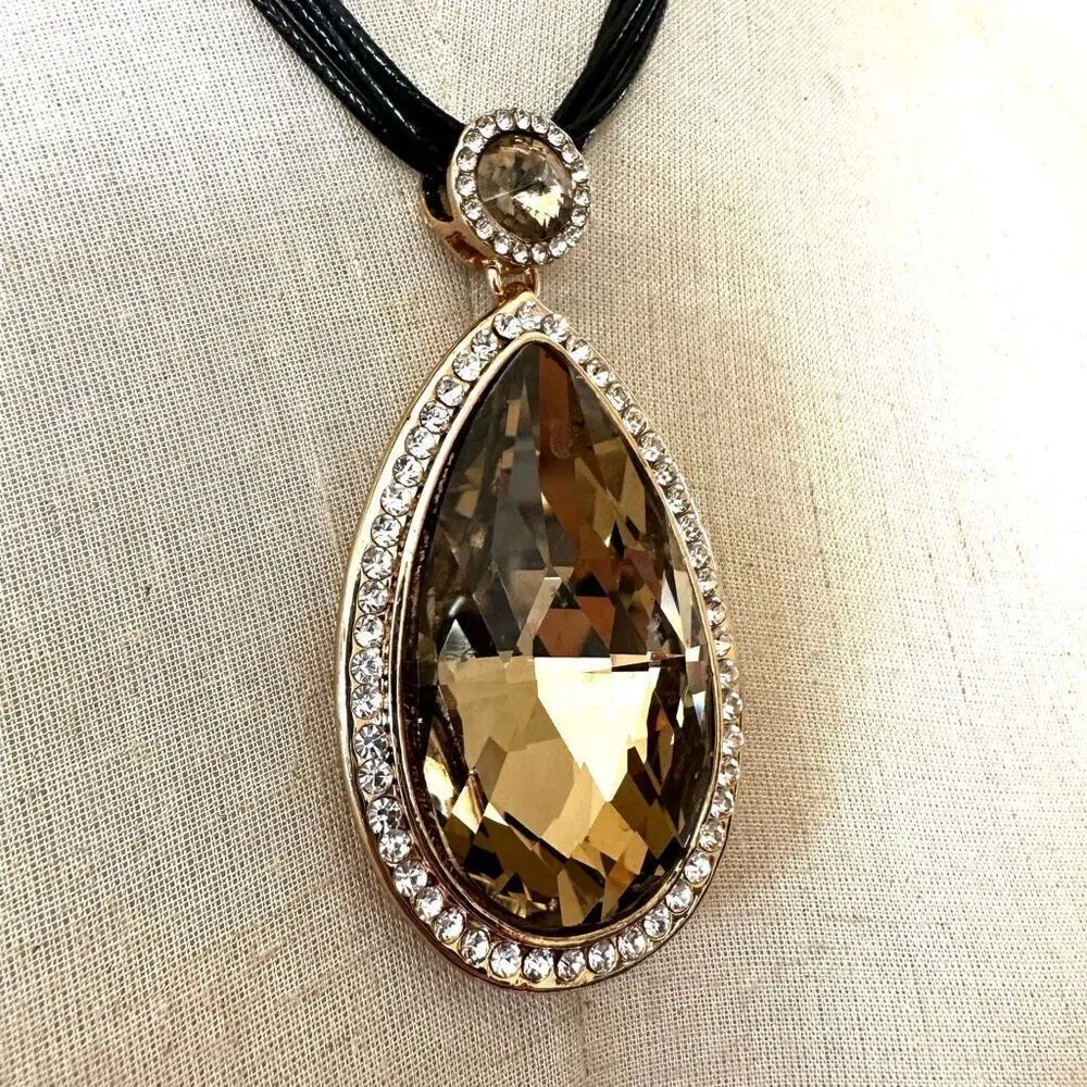 Rhinestone teardrop pendant necklace on multi Cord - Image 7