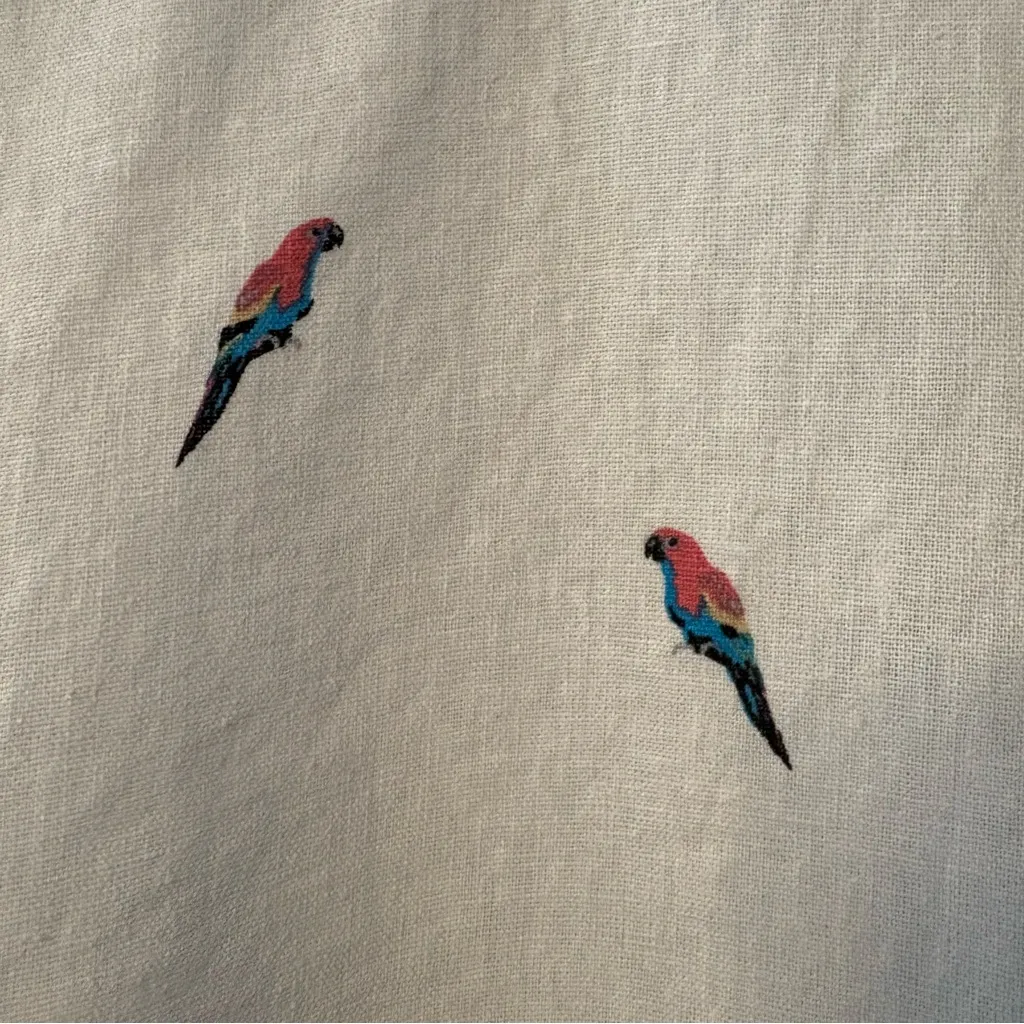 C&C California white linen parrot print dolman ruffle trim blouse large NEW - Image 4