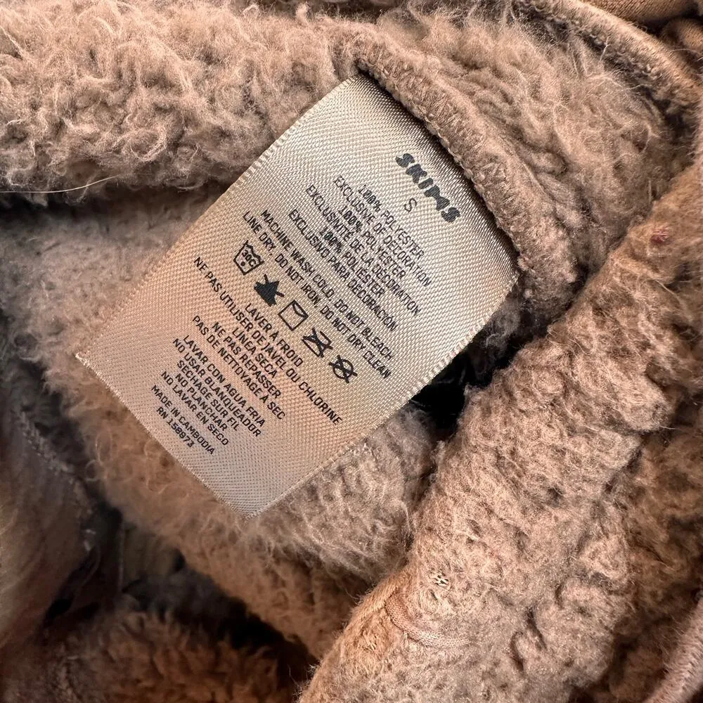 Skims Teddy High Pile Fleece Pants New with Tags Size Small - Image 3