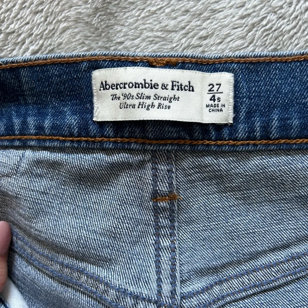 Ultra High Rise 90s Slim Straight Jean - Image 3