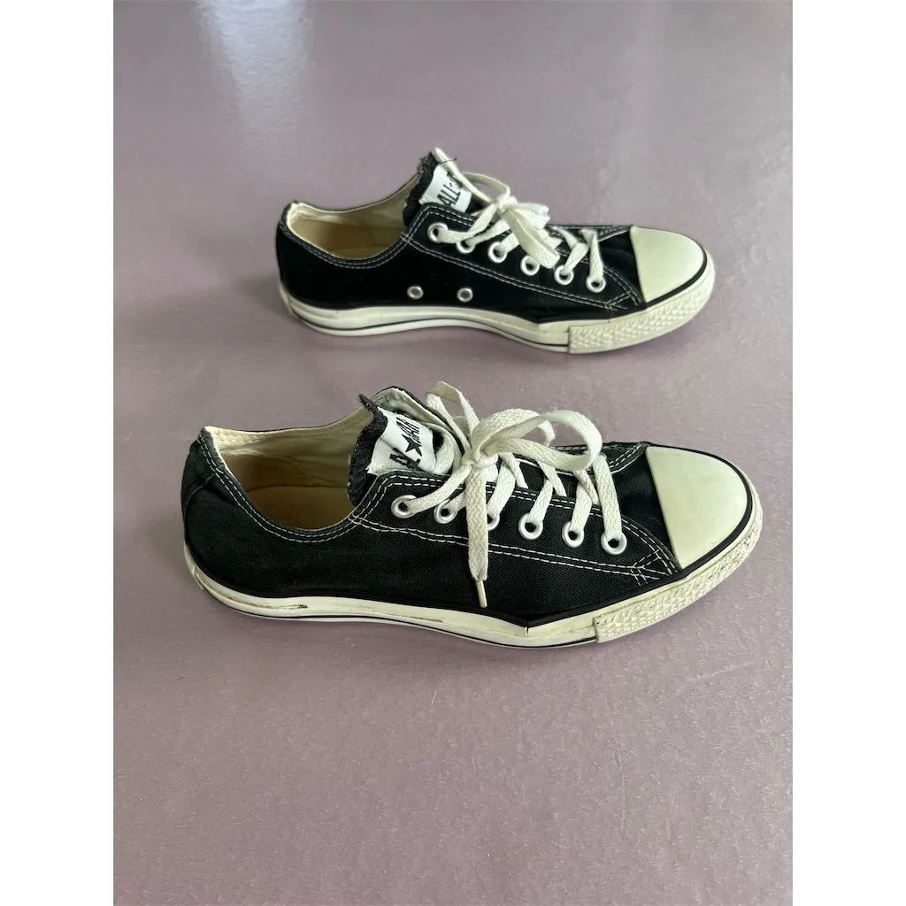 Converse Chuck Taylor All Star OX Women's Sneakers Black Size 7.5‎ - Image 2