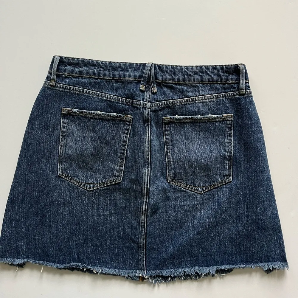 Good American Twisted Seam Bombshell Skirt -Size 10/30 - Image 2