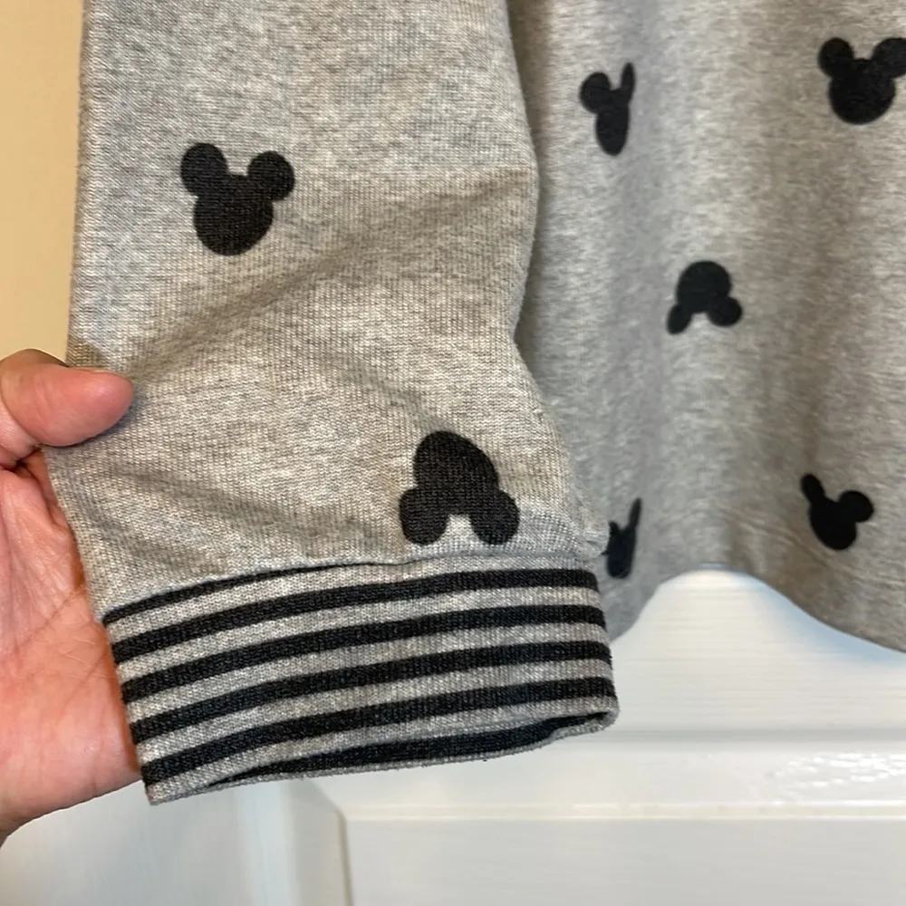 Women's Disney Mickey Mouse Cozy Soft Pajama Long Sleeve Top Size XL EUC #1759 - Image 2