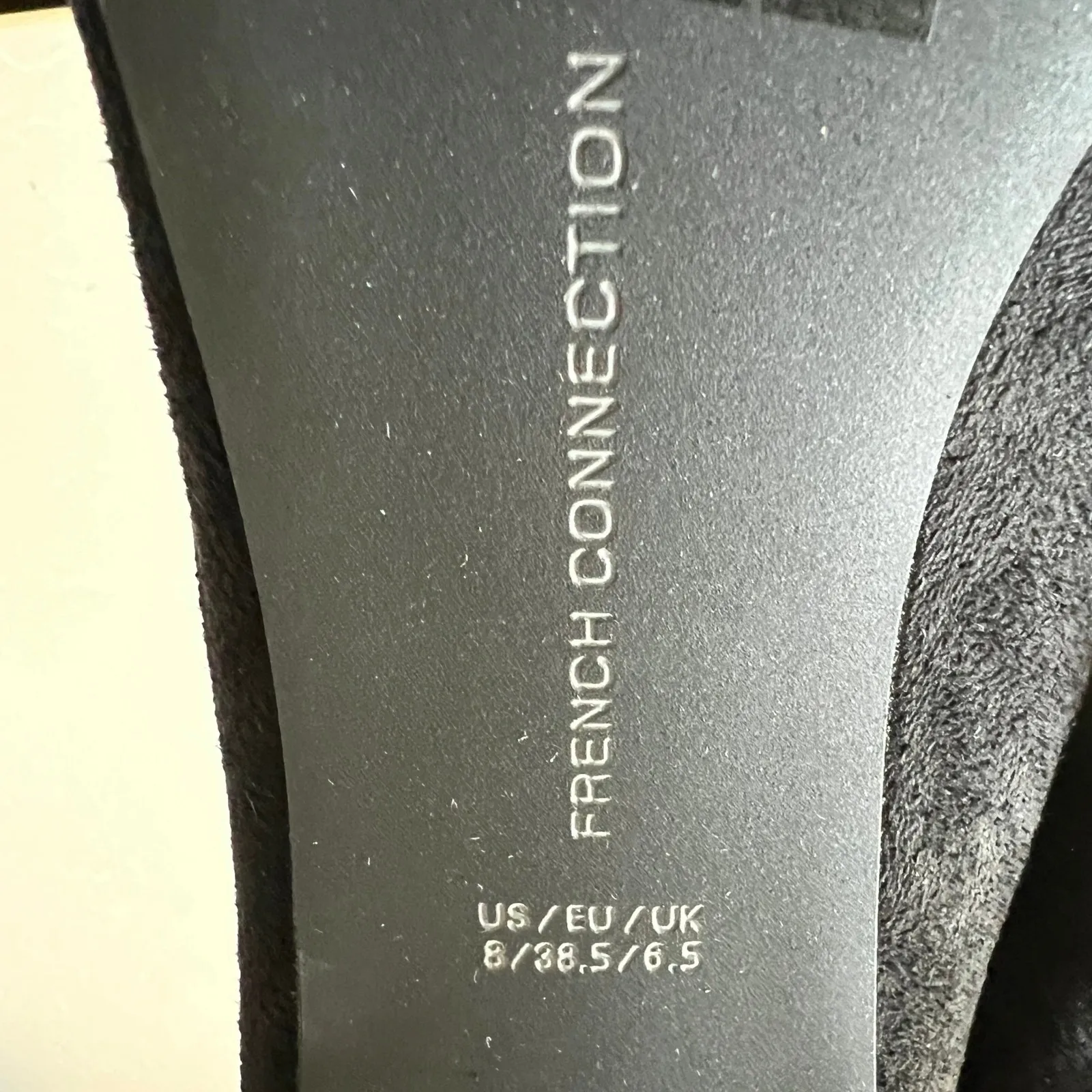 FRENCH CONNECTION Vegan Suede Leather Black Scallop 3.5" Heels Sz 8 Formal NEW - Image 9