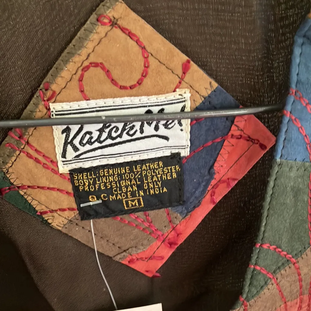 FINAL MARKDOWN Katch me vest medium - Image 2