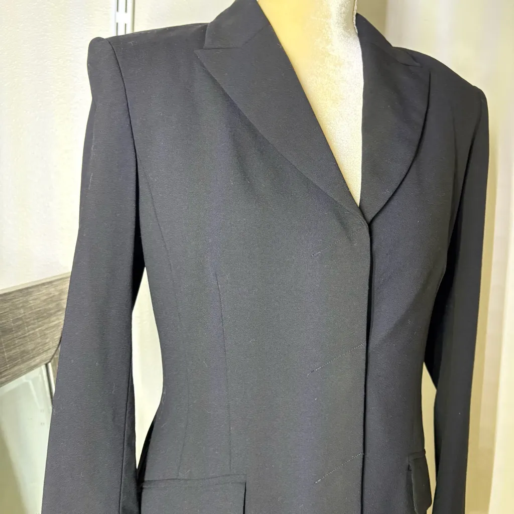 Elegant Black Women's Coat - Image 8