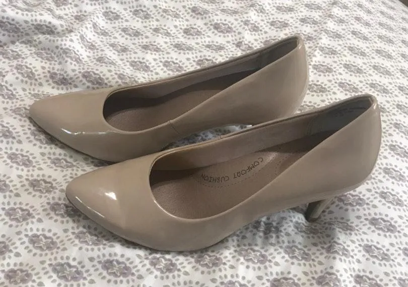 Nude Patent Pumps Tan Size 8.5 - Image 2