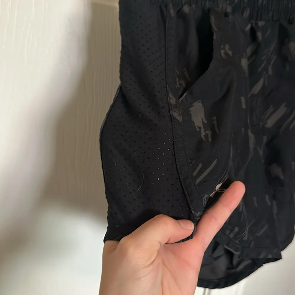 Under Armour Shorts - Image 3
