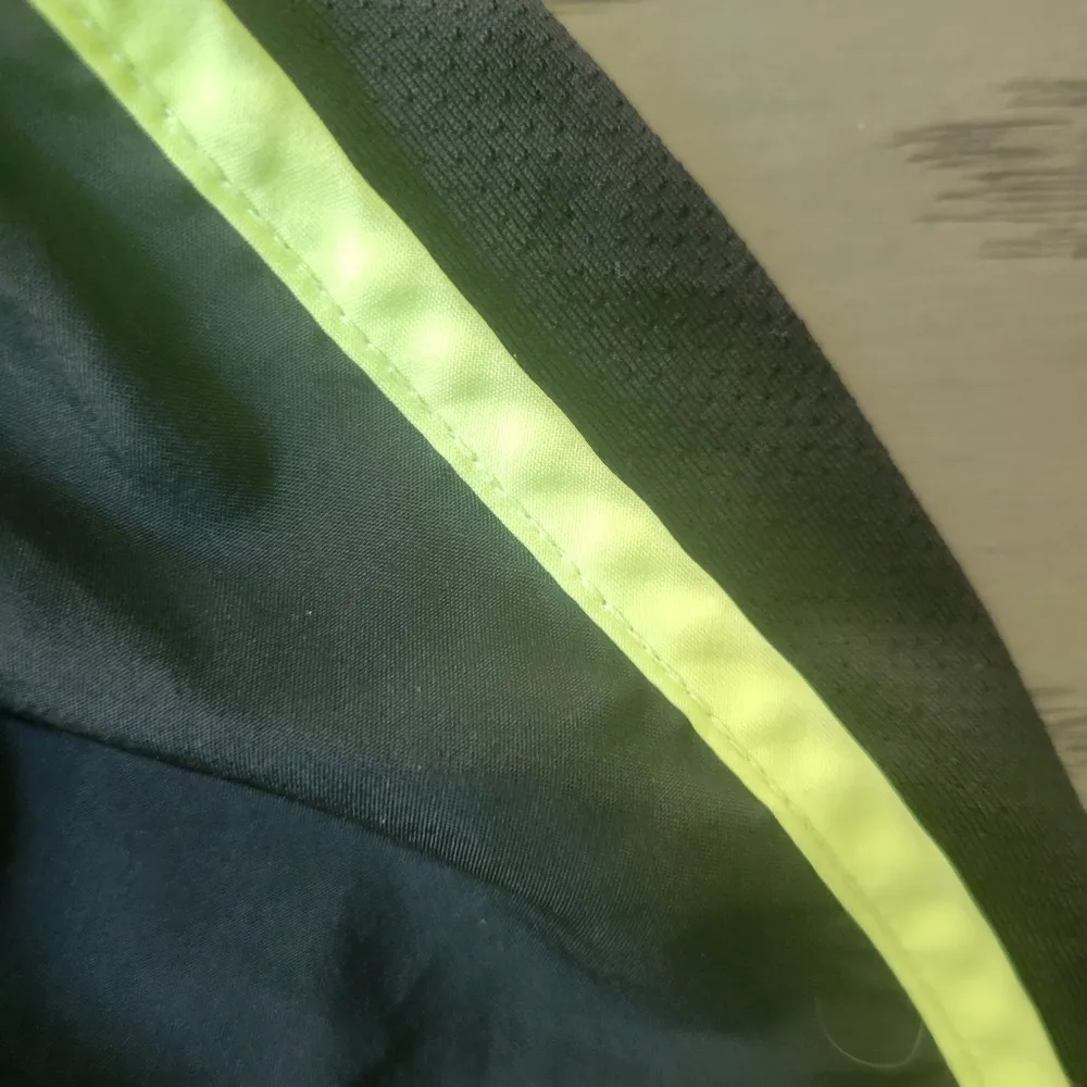 Nike Tempo. Women's Brief-Lined Running Shorts. size xs - Image 2