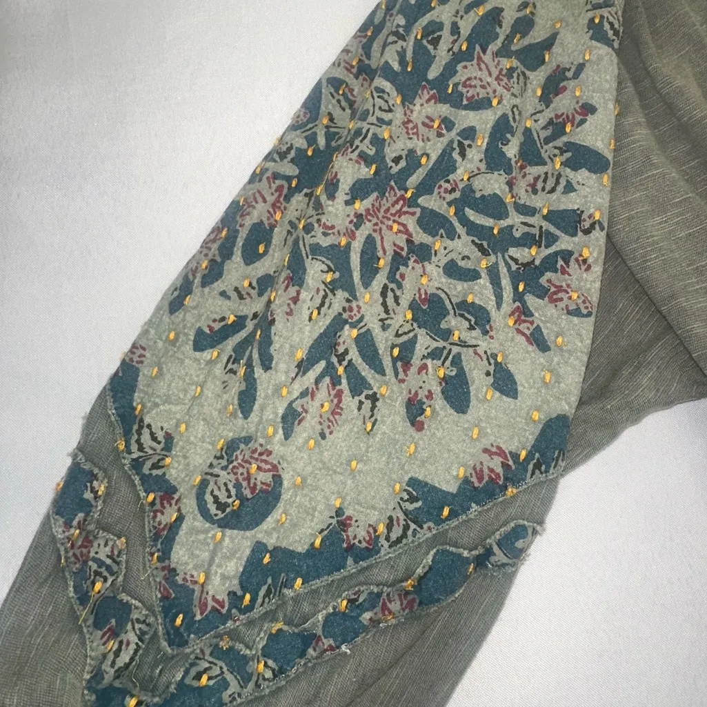 Free People XS Embroidered Patch Oversized Cropped Long Sleeves Throwback Boho - Image 8