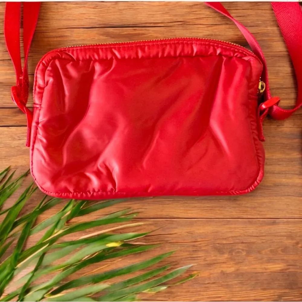 NWOT Carolina Herrera Good Girl Red Quilted Crossbody Bag - Image 3