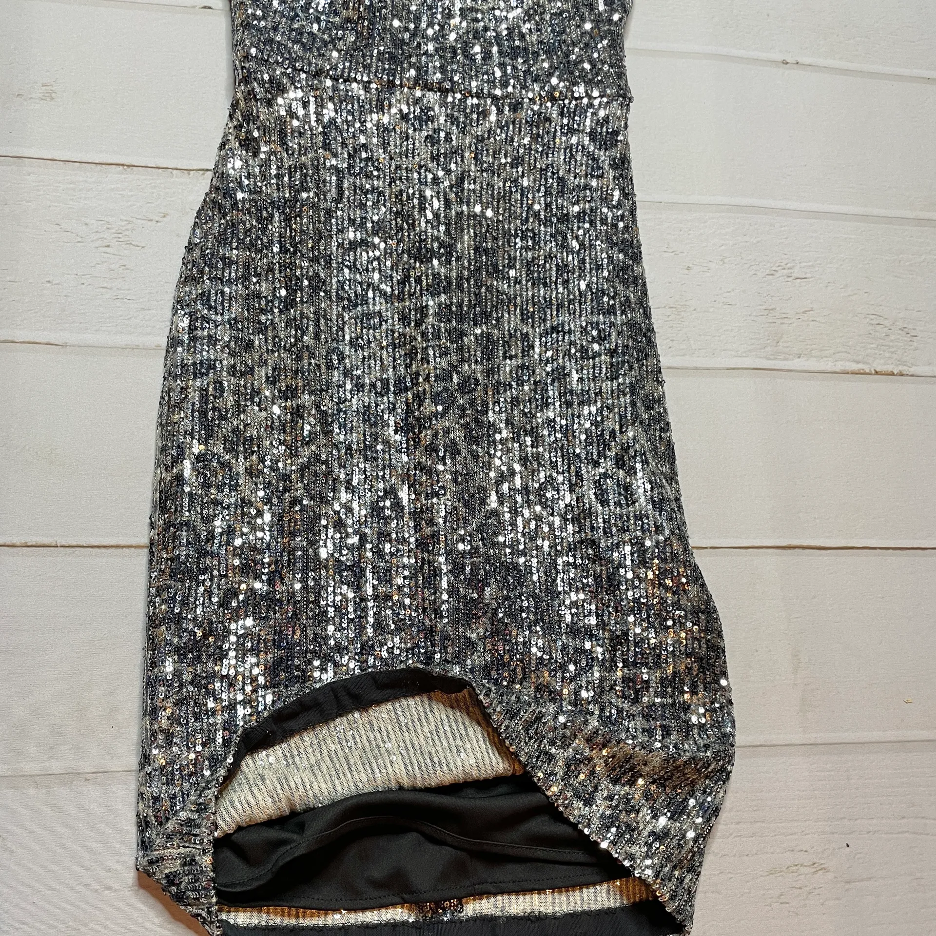 NWT - Women’s Black & Silver Sequin Dress - Size 2.  - Image 4