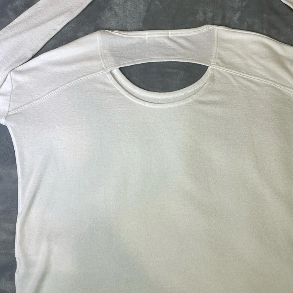 Rag & Bone pullover long sleeve lightweight white rayon sweater back cut out - Image 8