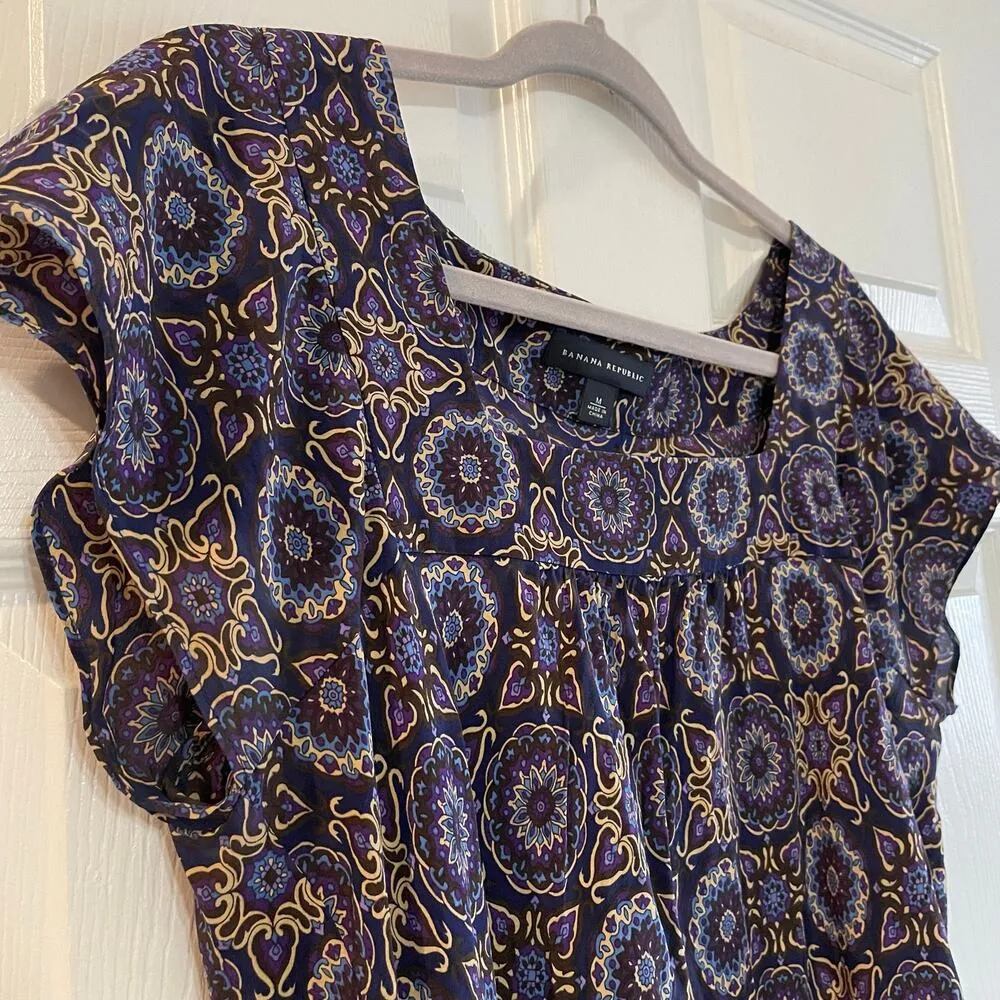 Banana Republic Vibrant Geometric Floral Silk Top - M - Image 6