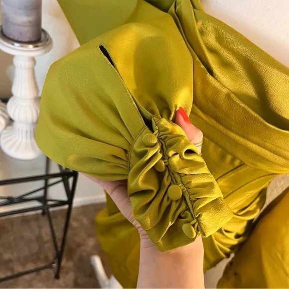 PRETTYLITTLETHING Green Constructed Satin Extreme Puff Sleeve‎ Mini Size 0 NWT - Image 6