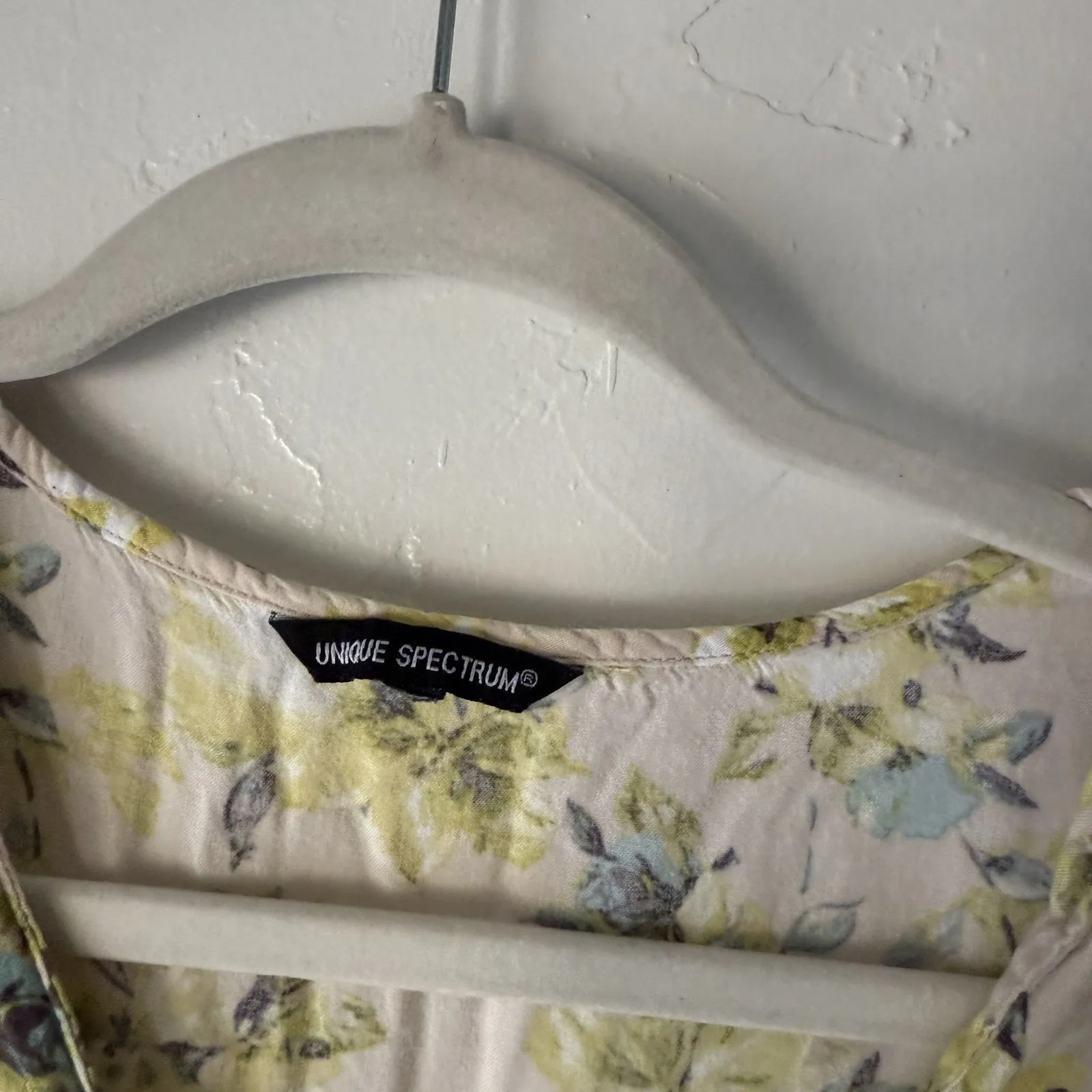 Unique Spectrum Blouse Peasant XL Floral‎ Button Front 3/4 Sleeve Rayon Top - Image 4