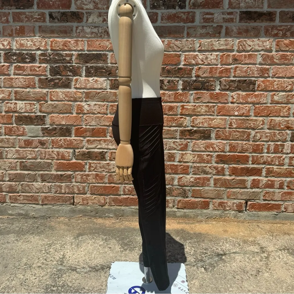 Old Navy Active black moto workout athletic athleisure leggings / S / EUC - Image 9