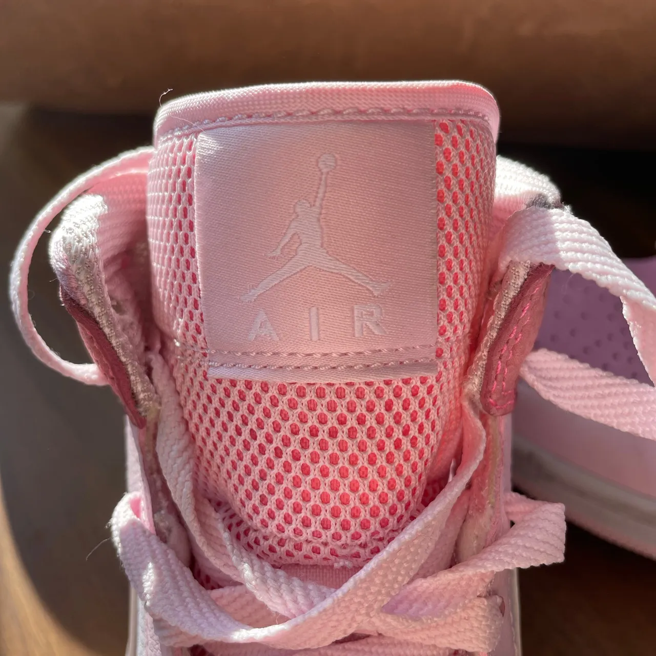 Air Jordan 1 Mid - Image 3