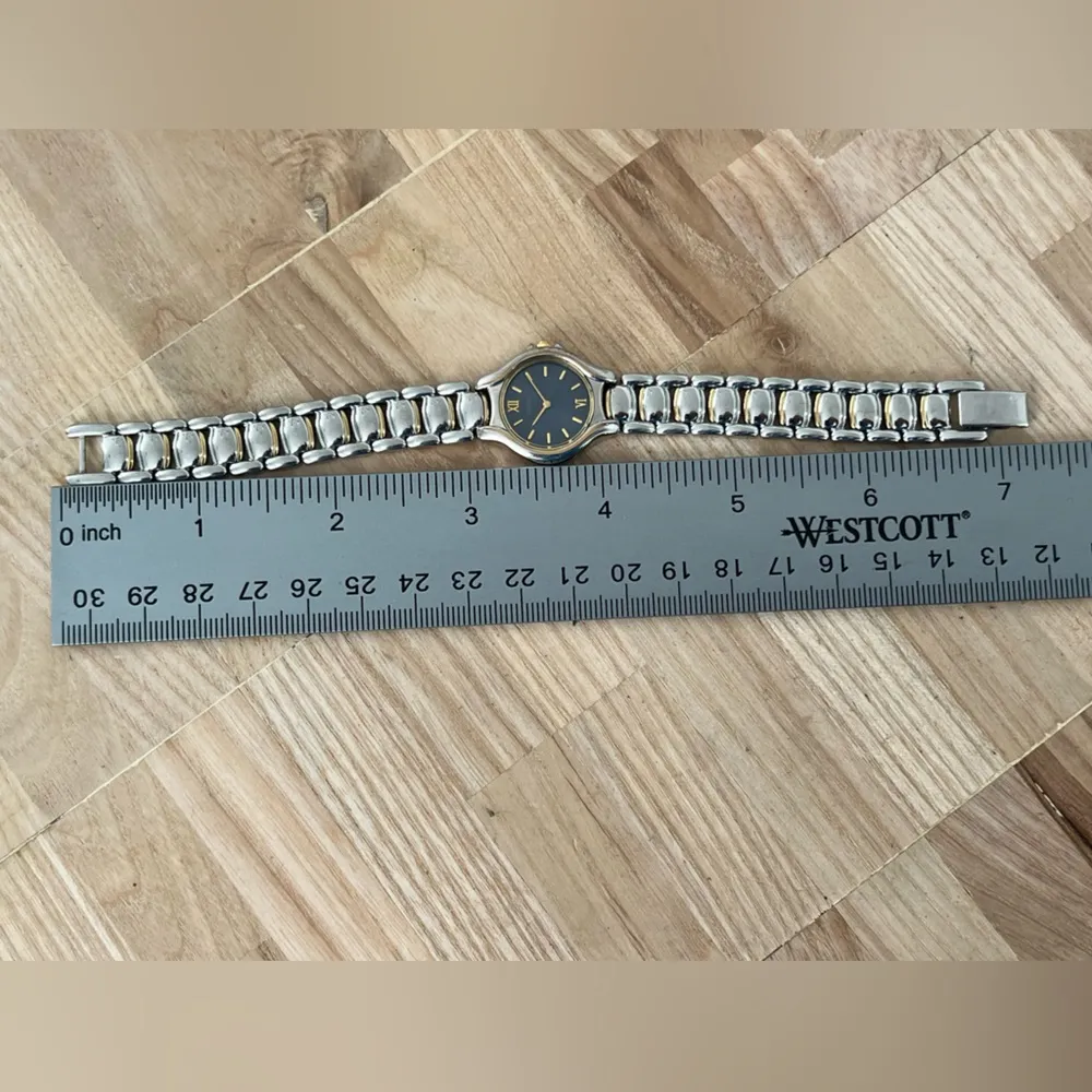 Seiko Vintage Ladies Watch Blue Dial Two-Tone Bracelet
Gold-Tone Markers Hands - Image 13