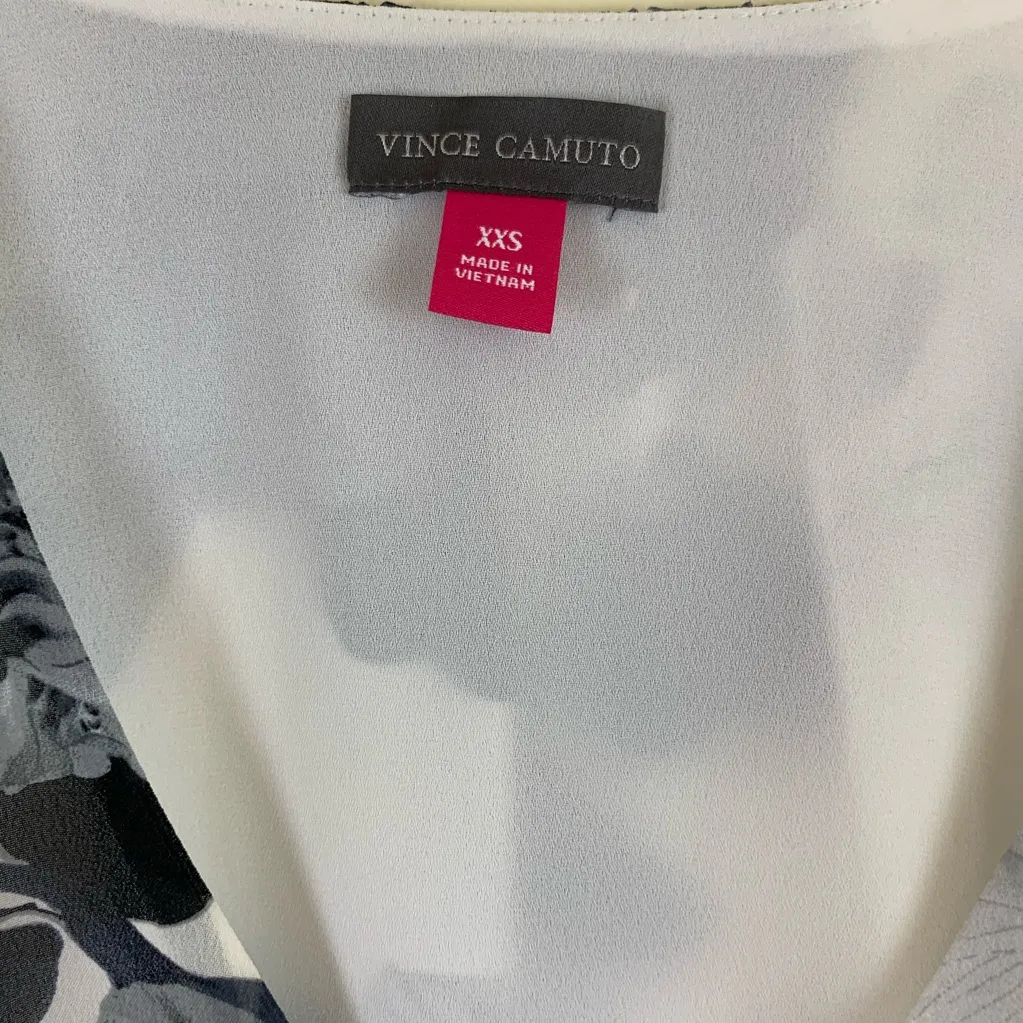 Vince Camuto Watercolor Melody Floral V Neck Long Sleeve Blouse XXS NWT - Image 5