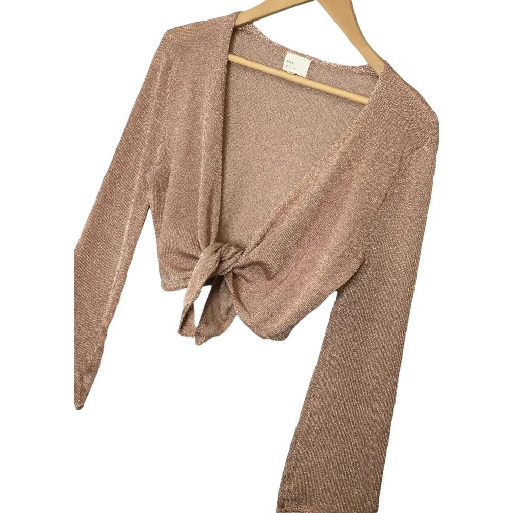 Dee Elly Metallic Shimmer Cropped Front Tie Bell Long Crochet Sleeve Rose Gold M - Image 9