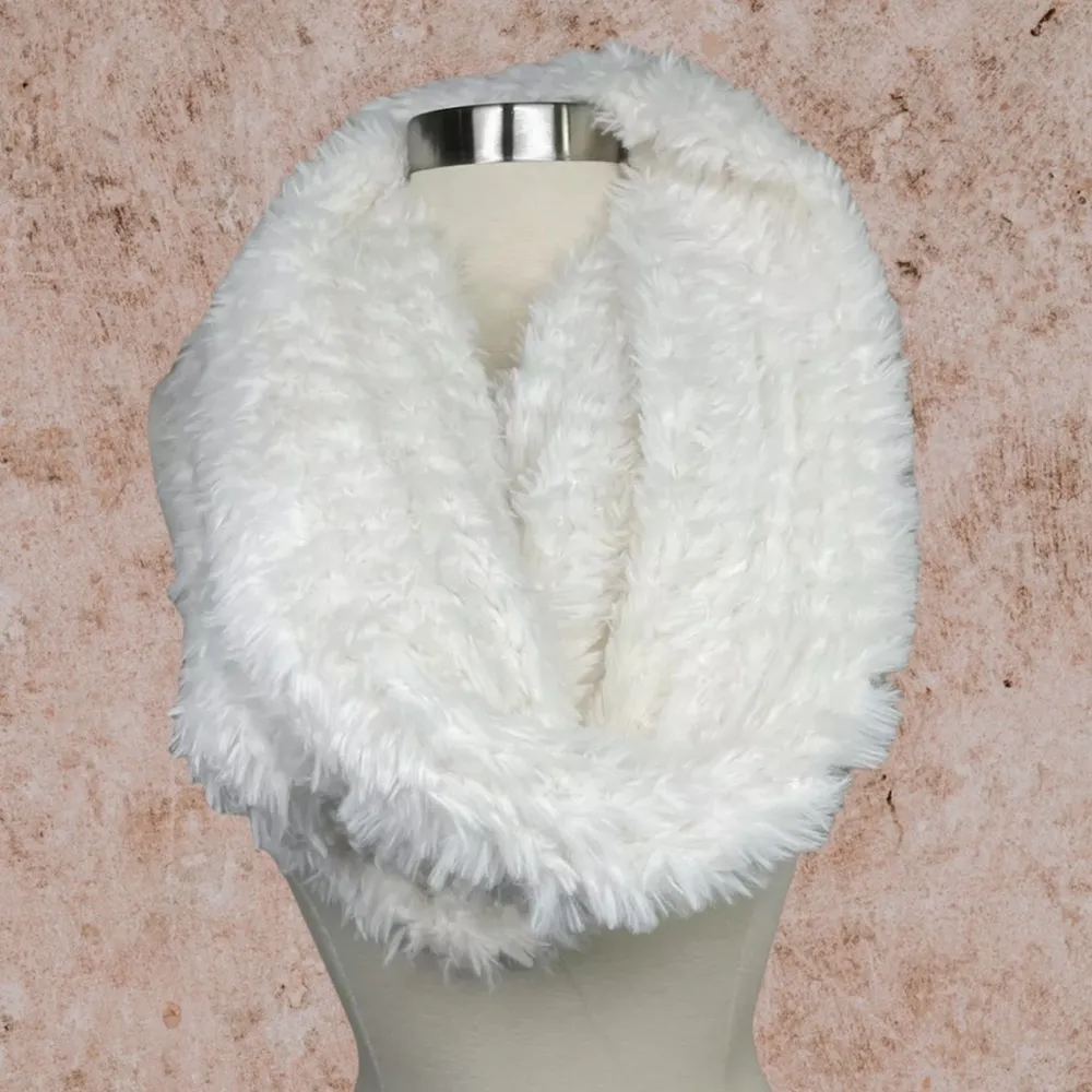 BP Nordstrom Infinity Scarf White Ivory Faux Fur Cozy Soft Winter Neck NWT - Image 2