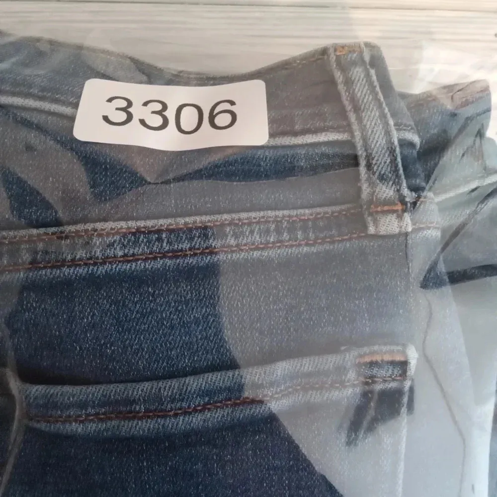 Abercrombie & Fitch The super skinny ankle High Rise women's 28 - Image 5