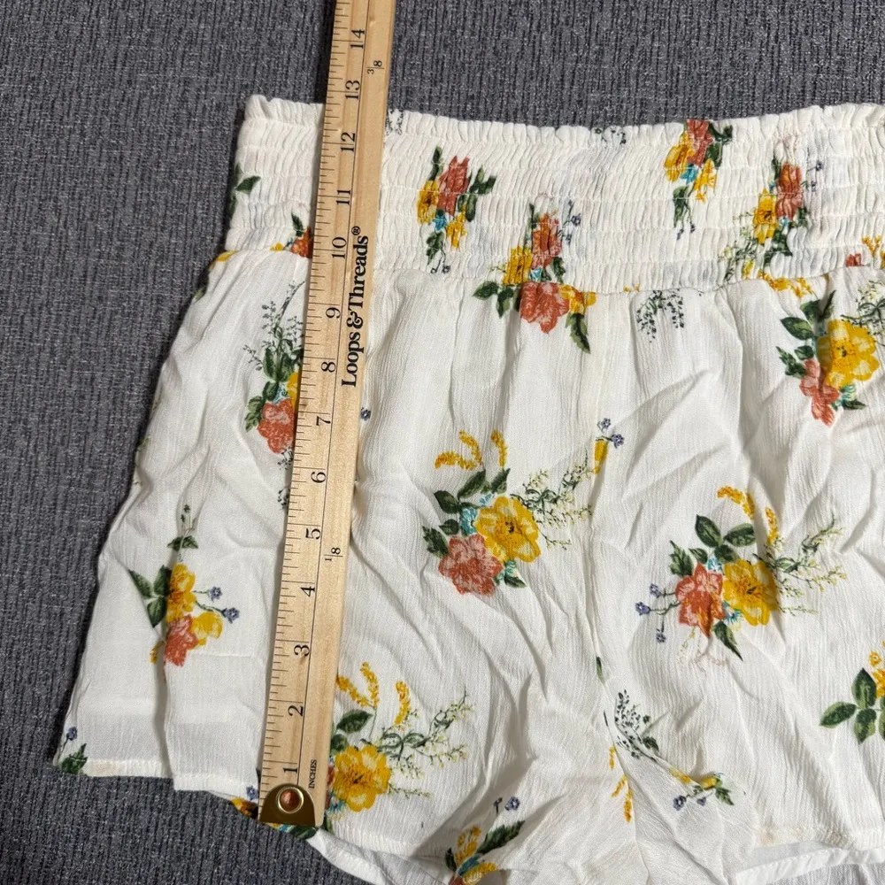 O’Neill Cove Roses Smocked Waist Shorts - Image 14