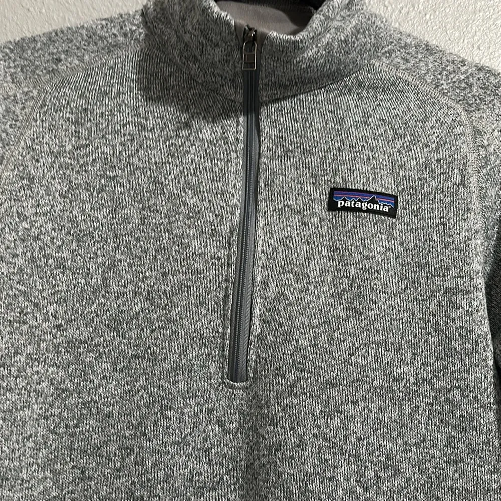 Like new PATAGONIA Women's Better Sweater® 1/4-Zip Fleece
Gray Fleece Pullover - Image 4