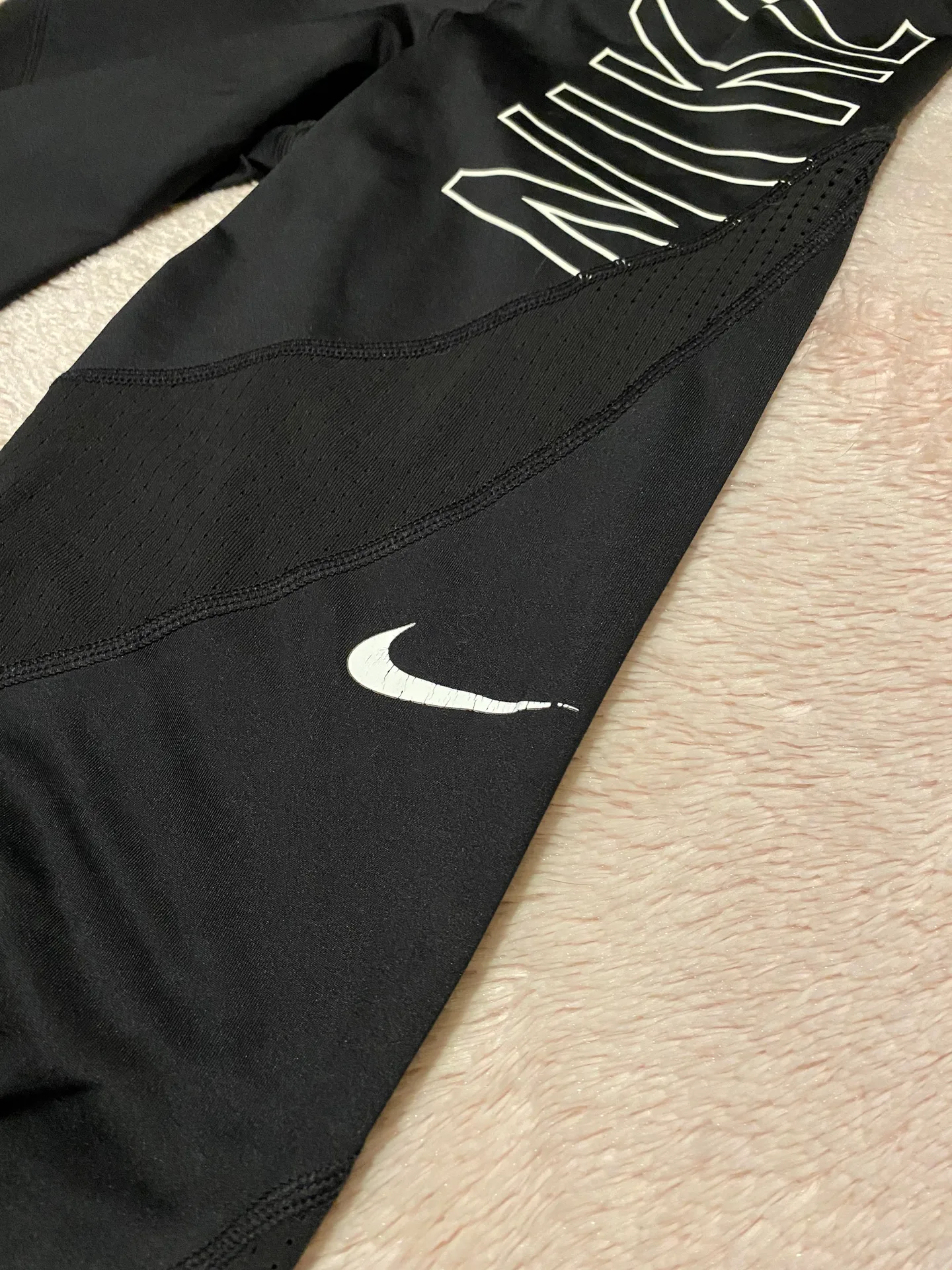 Nike Pro Hyper Cool Leggings - Image 3