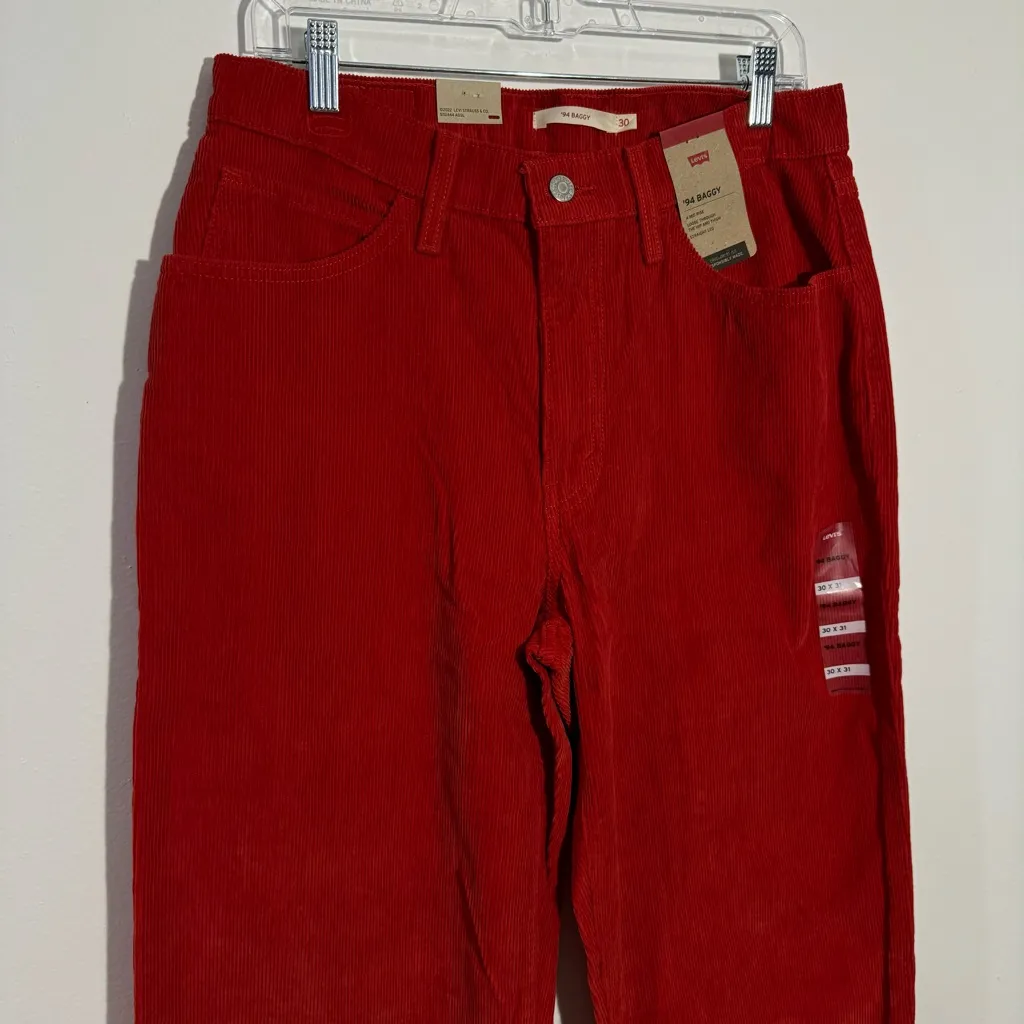 NWT Levi's Women's 94 Baggy Red High Rise Corduroys Size‎ 30 x 31 - Image 3