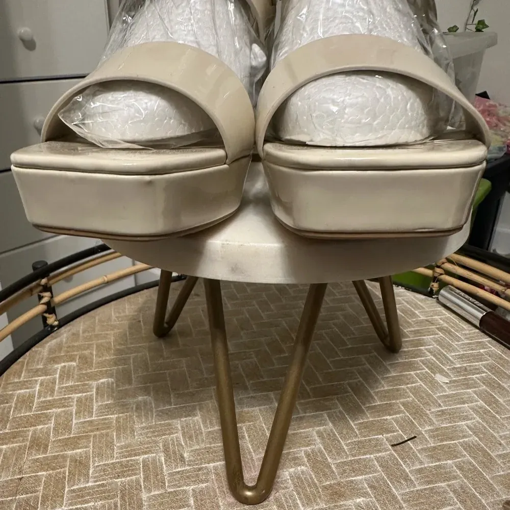 Soda‎ Beige Platform Heels - Image 4