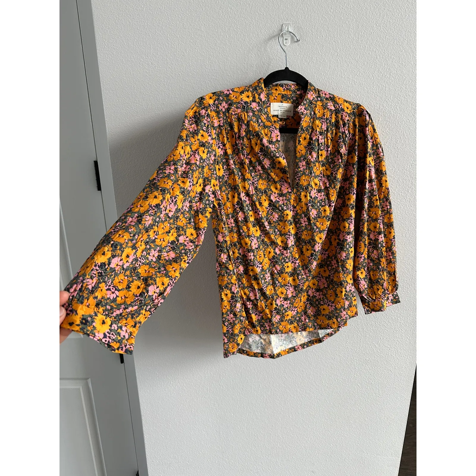 Trovata Bailey Blouse in Sunken Garden Size XS New Yellow - Image 3
