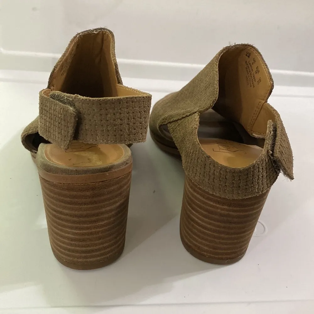 Franco Sarto Helix sling back chunky heel peep toe sandal perforated sides sz 8 - Image 5