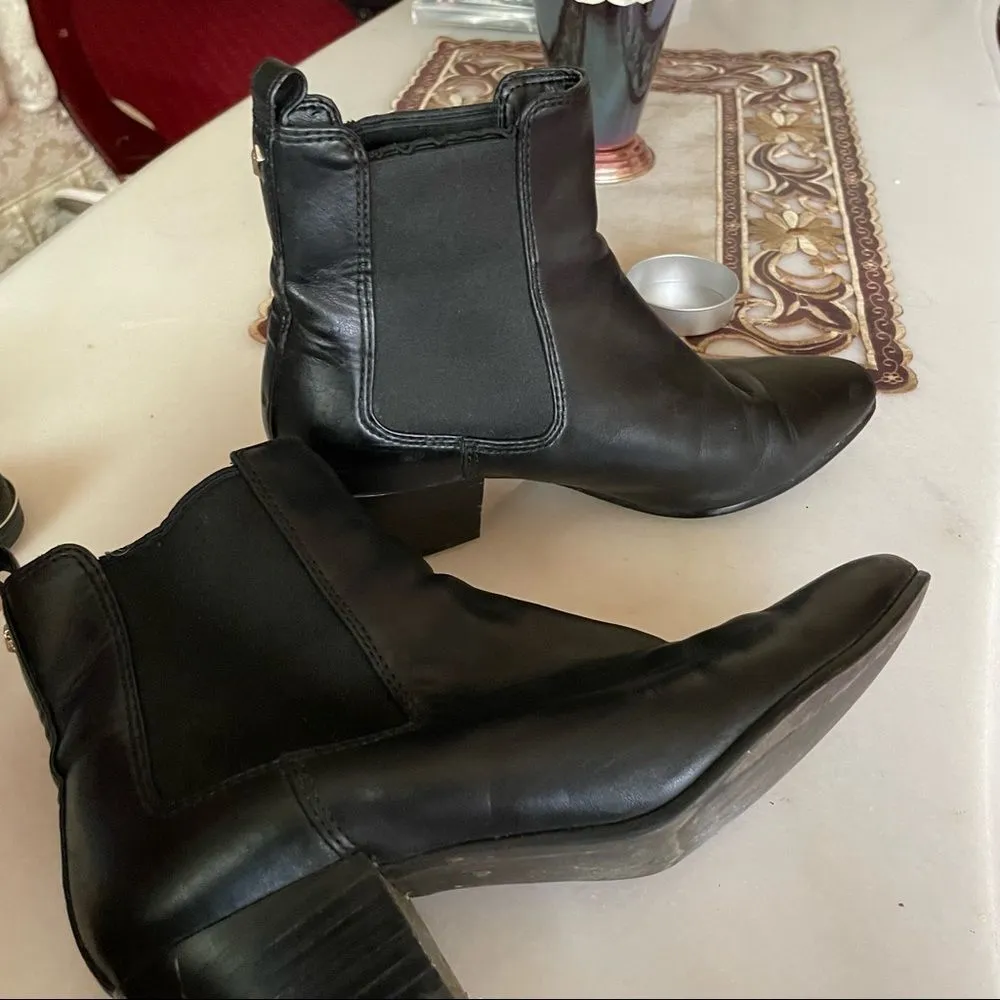 Sam Edelman  Reesa Black Chelsea Leather Ankle Booties- Size 6.5 - Image 3