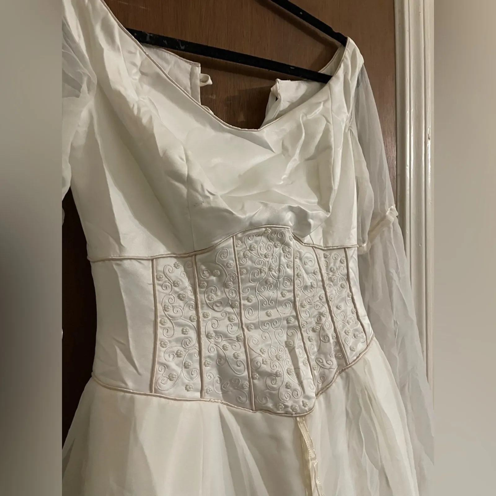 Christine Renaissance wedding dress Size 6 - Image 9