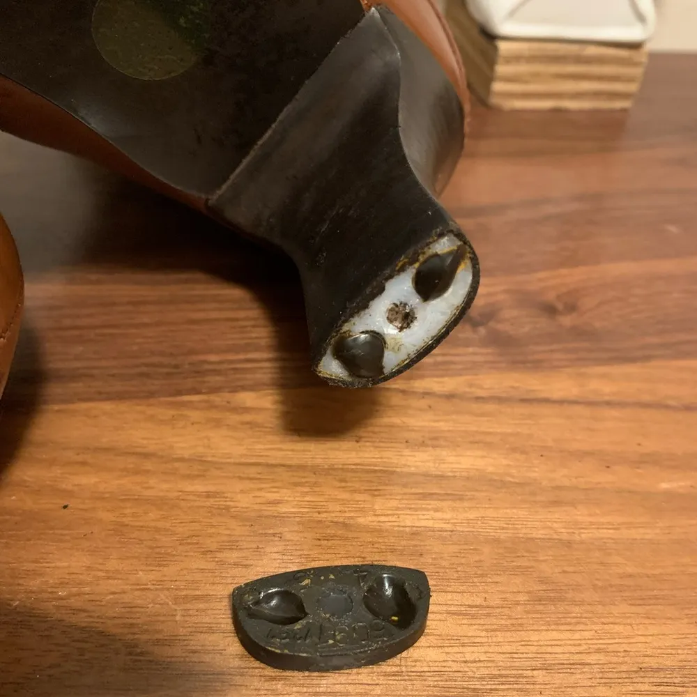 towns heeled booties size 8 1/2 M - Image 6