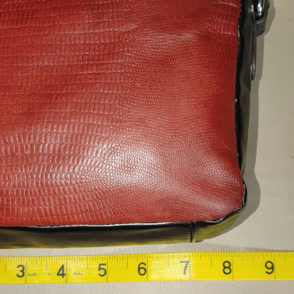 Clarks Red Croc Embossed Leather Crossbody Bag Tassel Accent Striped Lining - Image 7