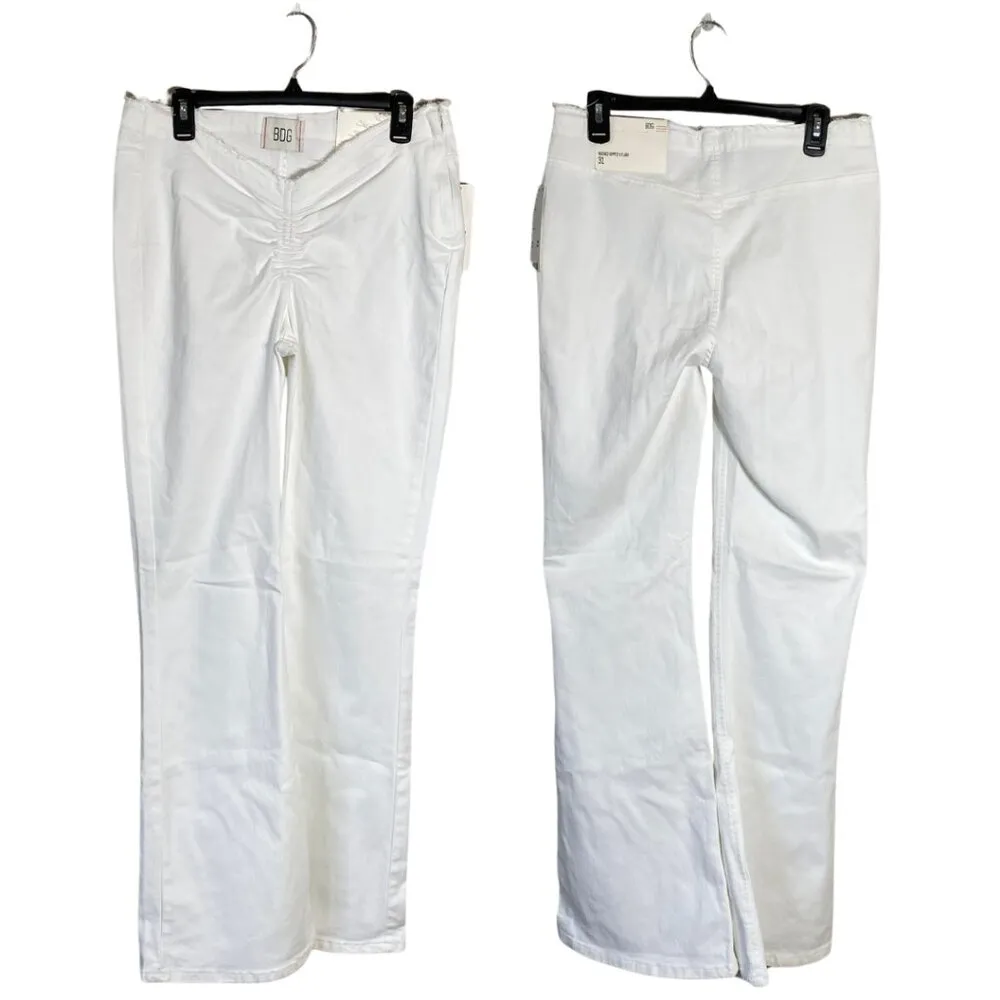 NWT Urban Outfitters BDG Ruched V-Front Flare Jeans Women's 31 White Low Rise - Image 3