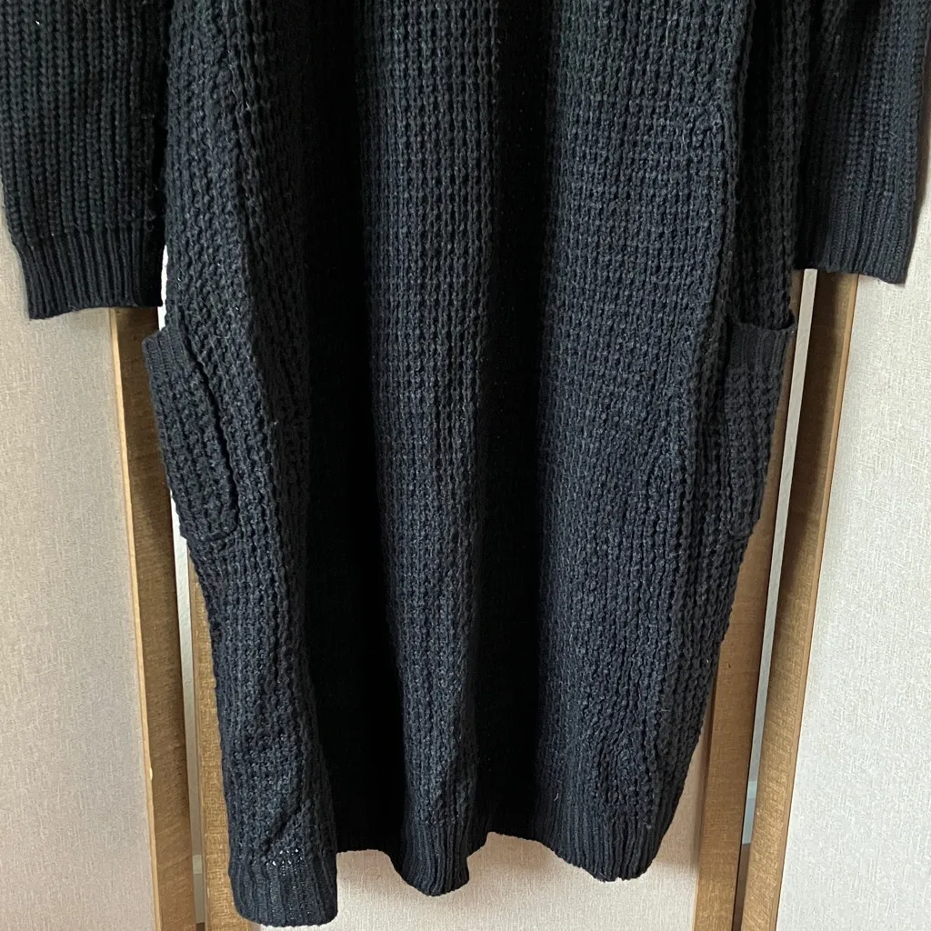 Ambiance Black Textured coat length Sweater with pockets medium - Image 12