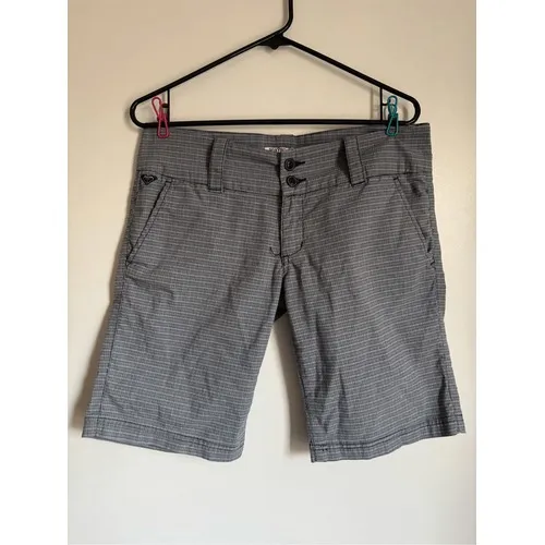 Vintage Roxy Womens grey plaid low rise knee‎ length sz 7 shorts Avril Lavigne Gray - Image 2