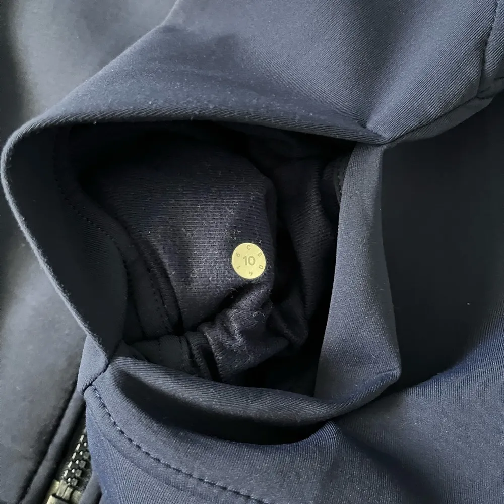 Lululemon Embrace The Space Jacket - Image 5