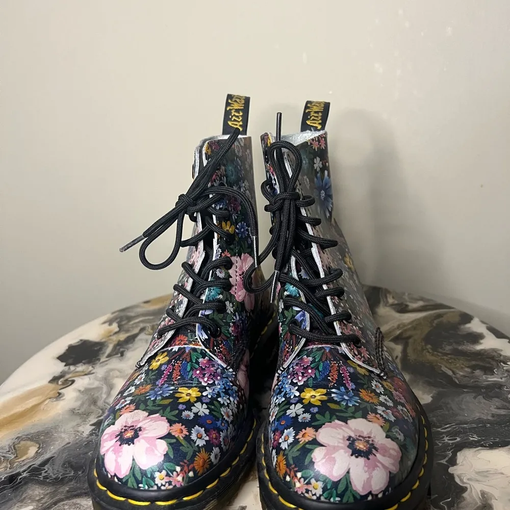 Dr. Martens Dr Marten Pascal Wanderlust Floral Boot - Image 4