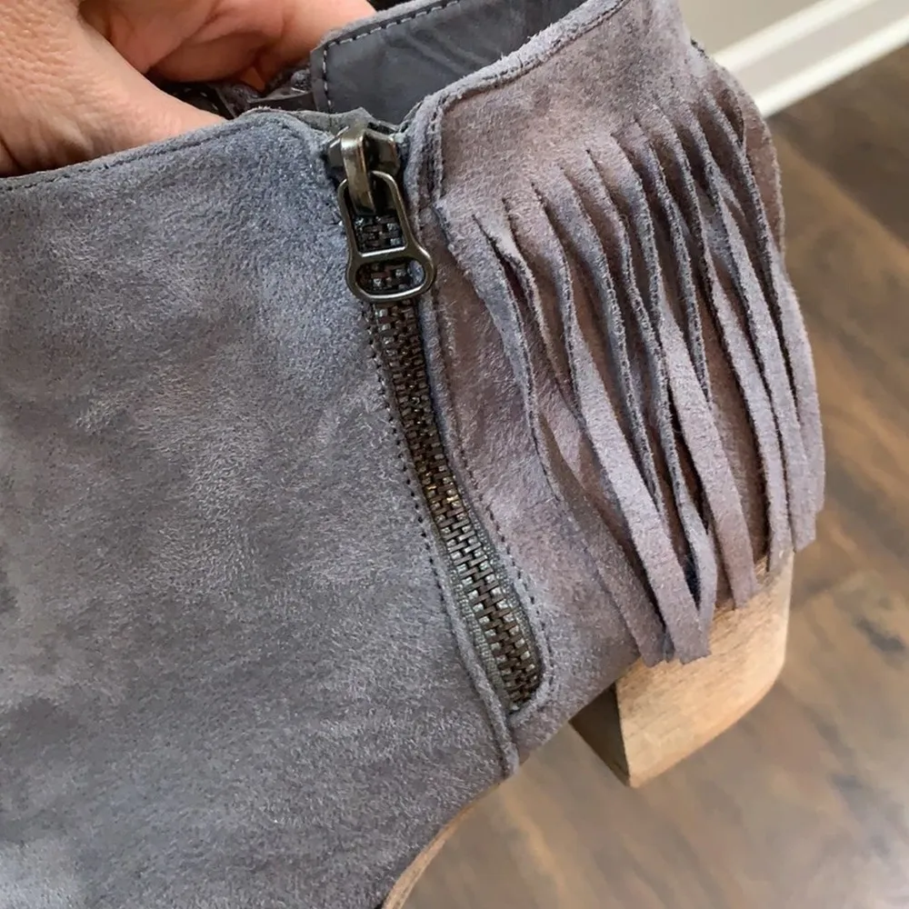 Mata Gray Faux Suede Fringe Ankle Boots Size 8.5 - Image 5
